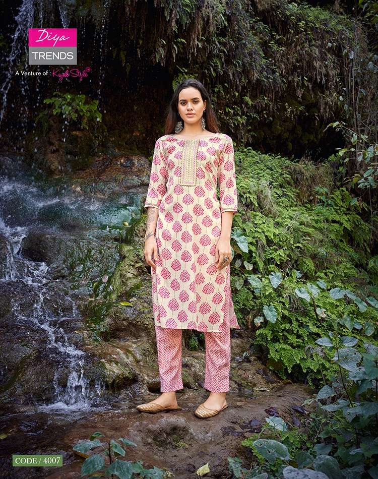 Celebration Vol-4 By Diya Trends 4001 To 4007 Series Designer Stylish Fancy Colorful Beautiful Party Wear & Ethnic Wear Collection Rayon Print Kurtis With Bottom At Wholesale Price