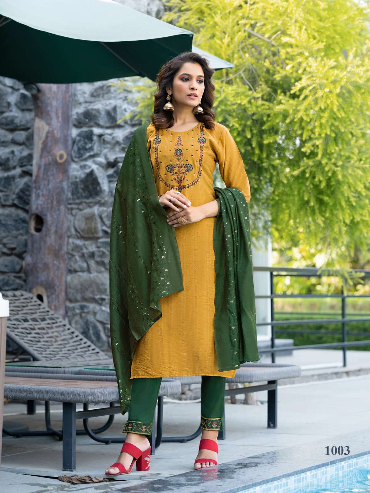 Alveera Vol-1 By Colourpix 1001 To 1006 Series Beautiful Stylish Festive Suits Fancy Colorful Casual Wear & Ethnic Wear & Ready To Wear Viscose Rayon Dresses At Wholesale Price