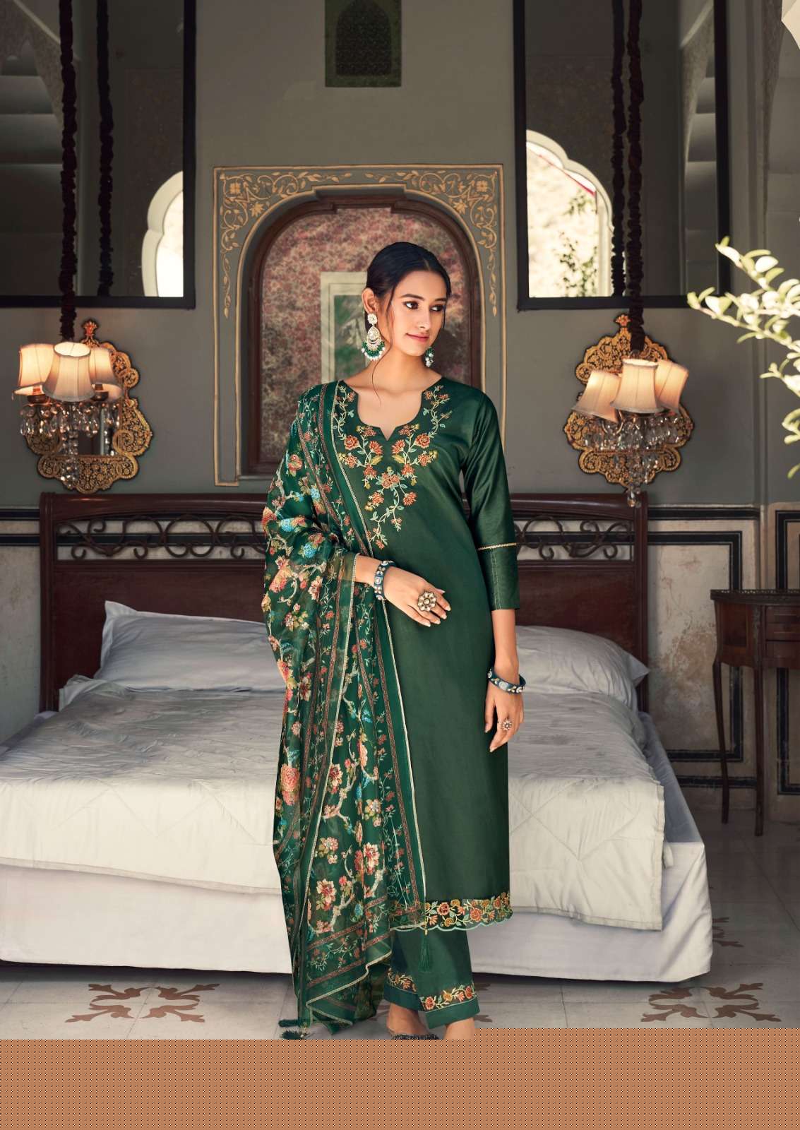 Arizona By Vitara 1001 To 1004 Series Beautiful Stylish Festive Suits Fancy Colorful Casual Wear & Ethnic Wear & Ready To Wear Silk Dresses At Wholesale Price