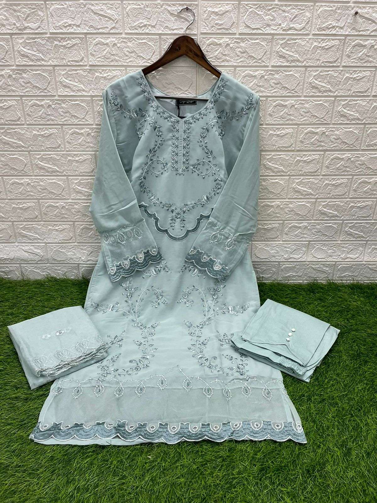 Zoya 1132 Colours By Zoya 1132-A To 1132-C Series Beautiful Pakistani Suits Colorful Stylish Fancy Casual Wear & Ethnic Wear Faux Georgette Dresses At Wholesale Price