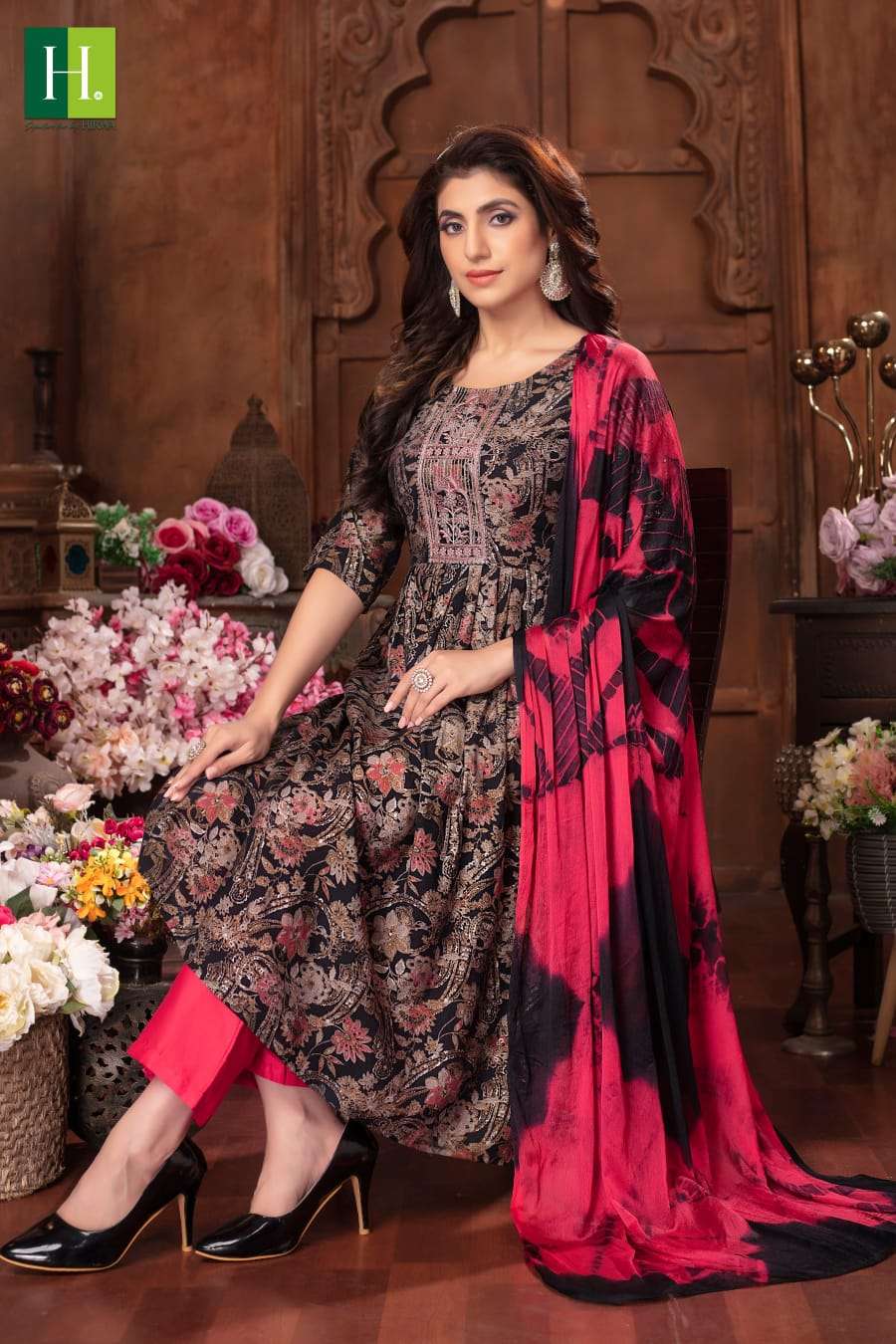 Suman By Hirwa 101 To 107 Series Beautiful Festive Suits Colorful Stylish Fancy Casual Wear & Ethnic Wear Heavy Modal Foil Dresses At Wholesale Price