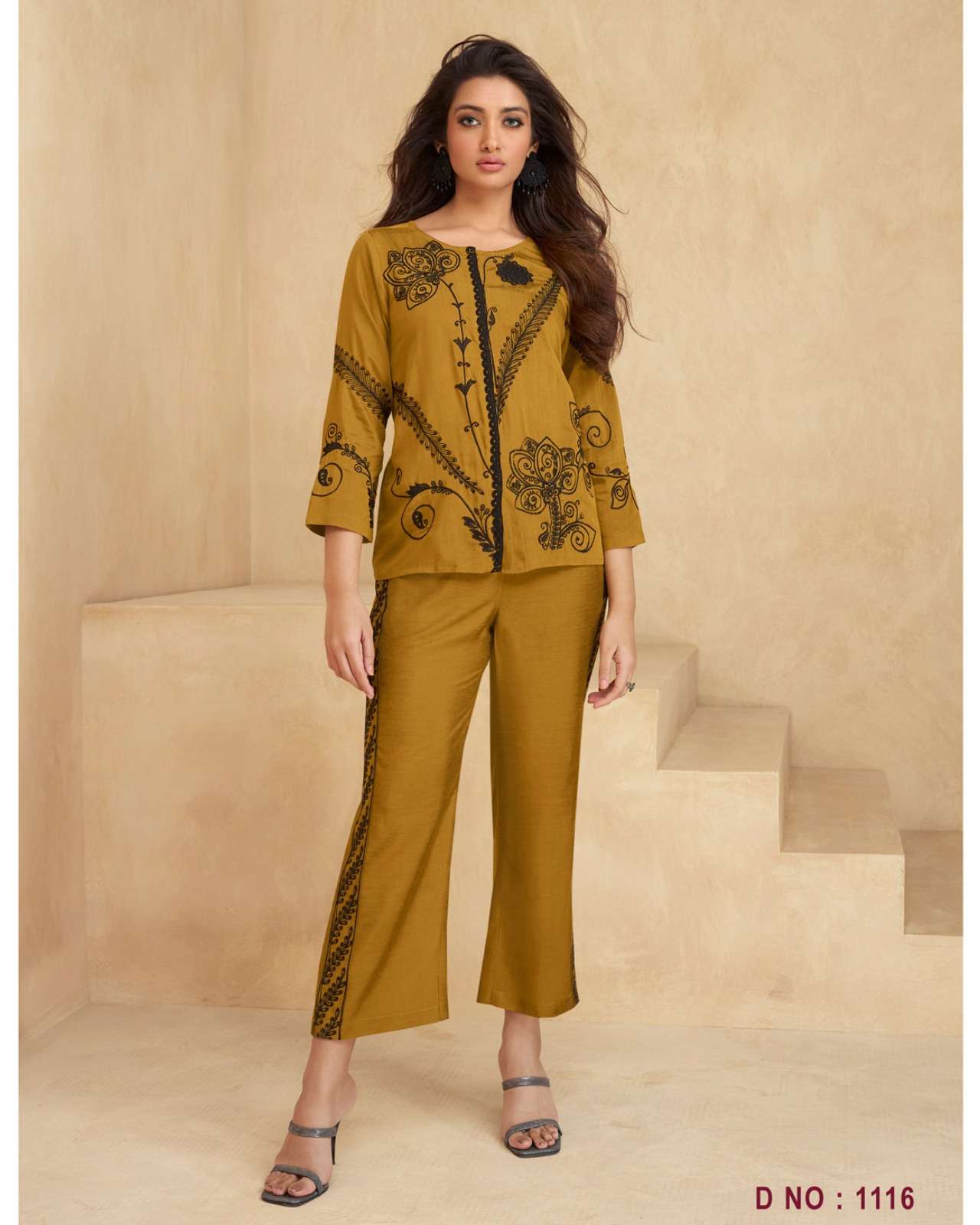 Saara By Vamika 1111 To 1116 Series Designer Stylish Fancy Colorful Beautiful Party Wear & Ethnic Wear Collection Heavy Rayon Tops With Bottom At Wholesale Price