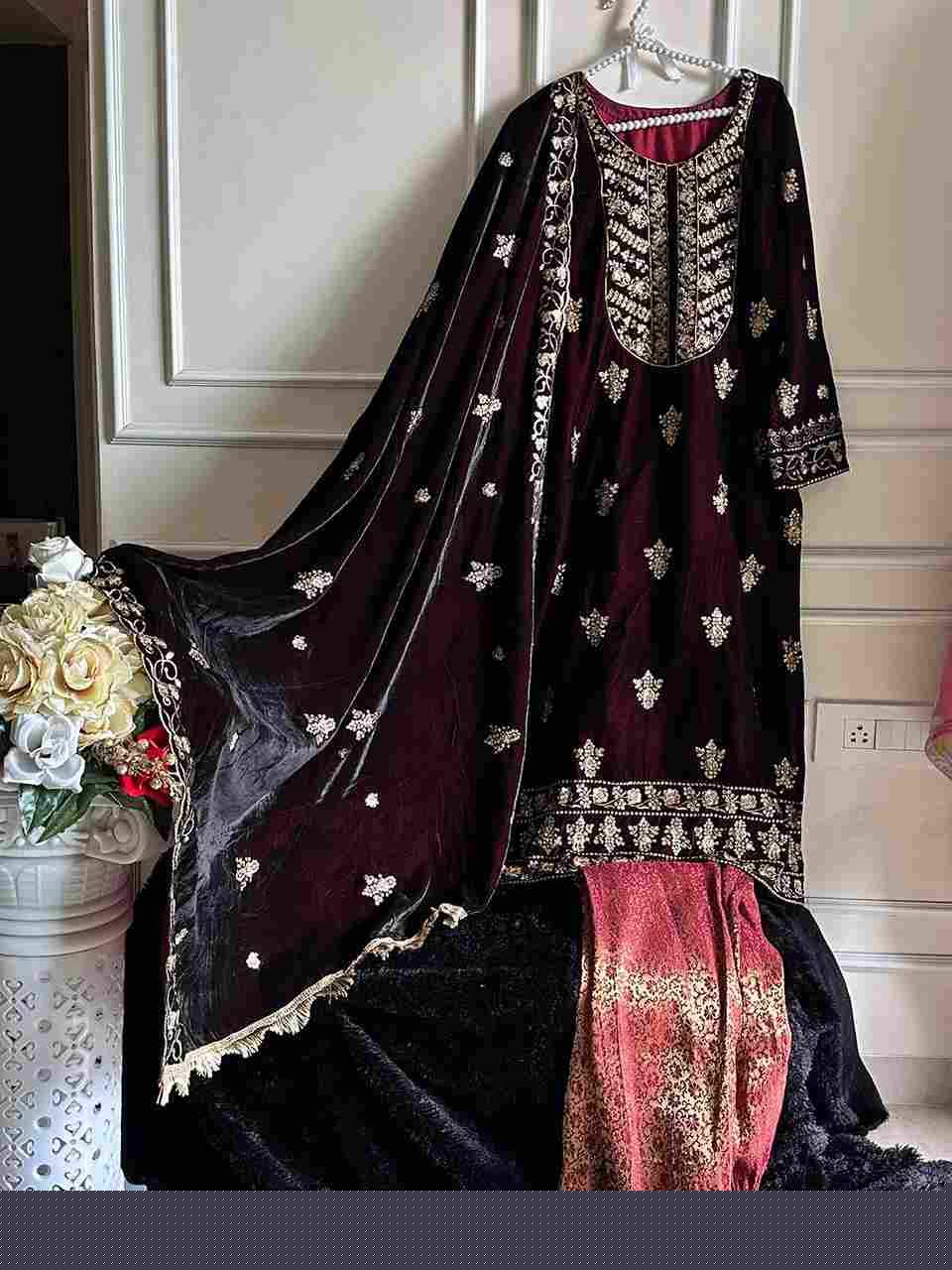 Ziaaz Designs Hit Design 382 By Ziaaz Designs Beautiful Stylish Pakistani Suits Fancy Colorful Casual Wear & Ethnic Wear & Ready To Wear Velvet Embroidered Dresses At Wholesale Price