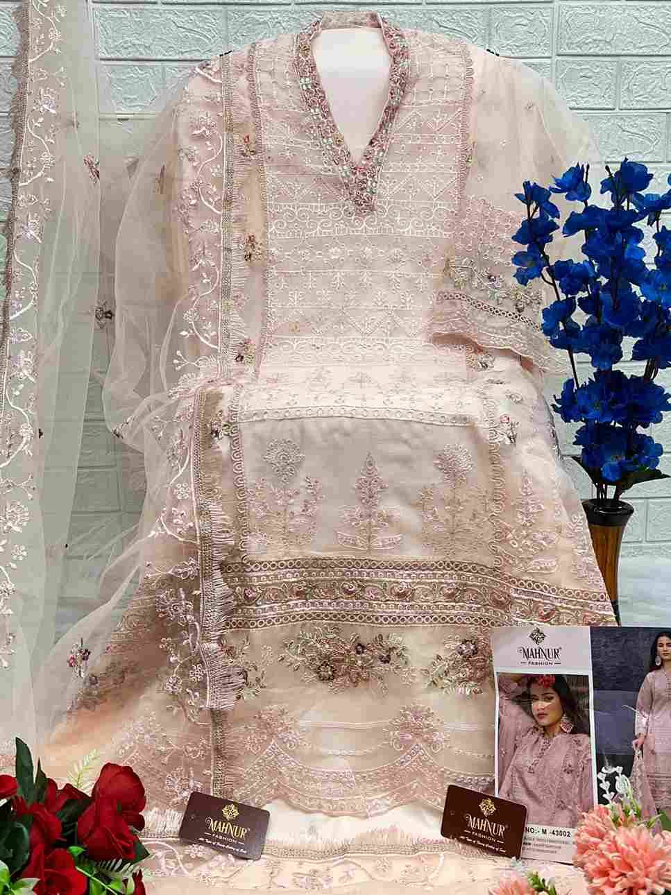 Mahnur Vol-43 By Mahnur Fashion 43001 To 43002 Series Beautiful Pakistani Suits Colorful Stylish Fancy Casual Wear & Ethnic Wear Organza Dresses At Wholesale Price