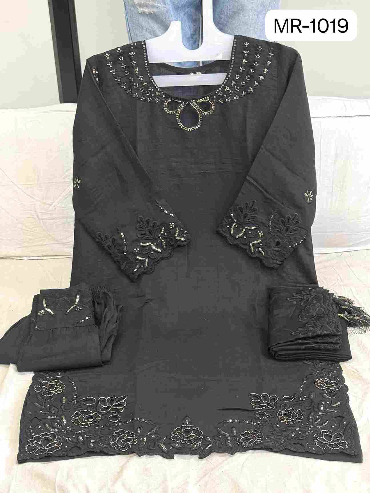 Mushk Hit Design 1019 Colours By Mushk R-1019-A To R-1019-D Series Beautiful Winter Collection Pakistani Suits Stylish Fancy Colorful Casual Wear & Ethnic Wear Roman Silk Dresses At Wholesale Price