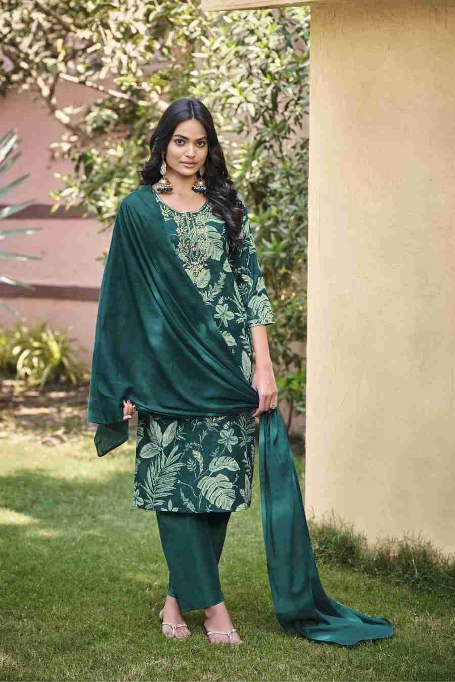 Sunshine By Ossm 1001 To 1006 Series Beautiful Stylish Festive Suits Fancy Colorful Casual Wear & Ethnic Wear & Ready To Wear Cotton Flex Dresses At Wholesale Price