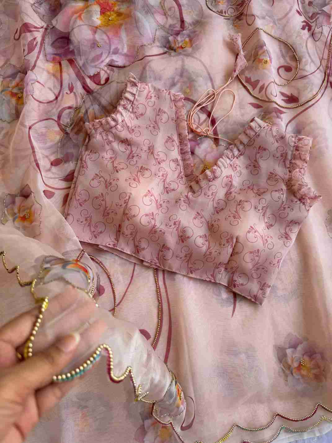 Vt-Shivaniya By Fashid Wholesale 01 To 04 Series Indian Traditional Wear Collection Beautiful Stylish Fancy Colorful Party Wear & Occasional Wear Pure Soft Organza Sarees At Wholesale Price