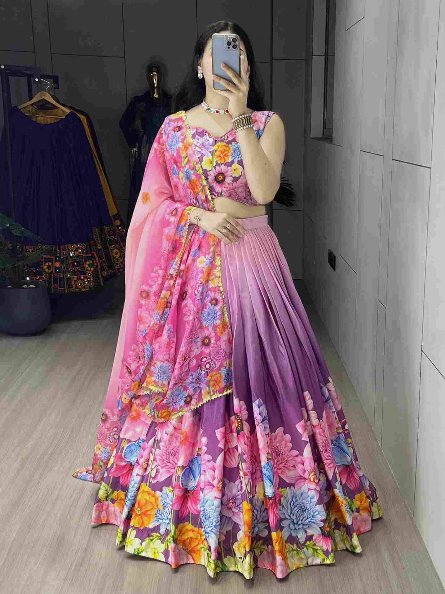 Gr-9043 By Fashid Wholesale Navratri Wear Collection Beautiful Stylish Colorful Fancy Party Wear & Occasional Wear Heavy Chinnon Lehengas At Wholesale Price