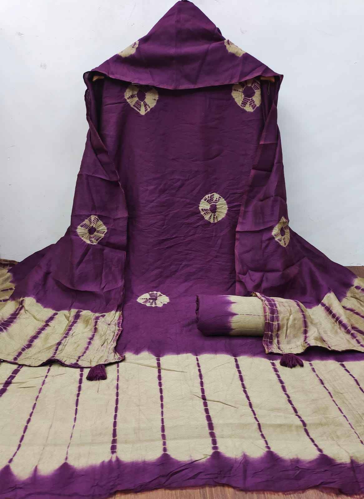 Srr-106 By Fashid Wholesale 01 To 04 Series Beautiful Stylish Festive Suits Fancy Colorful Casual Wear & Ethnic Wear & Ready To Wear Chanderi Cotton Dresses At Wholesale Price
