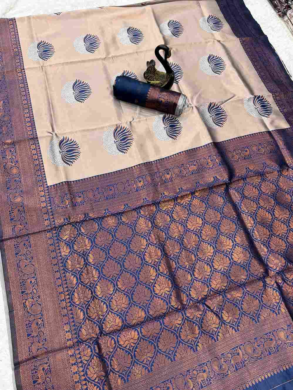 Sb-922 By Fashid Wholesale 01 To 04 Series Indian Traditional Wear Collection Beautiful Stylish Fancy Colorful Party Wear & Occasional Wear Pure Banarasi Silk Sarees At Wholesale Price