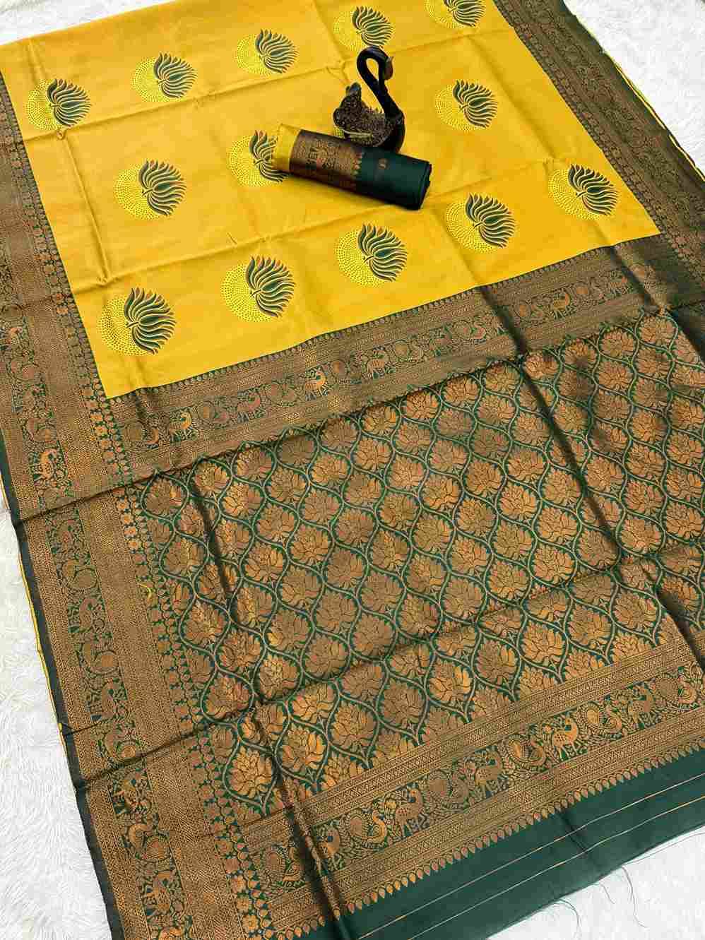 Sb-922 By Fashid Wholesale 01 To 04 Series Indian Traditional Wear Collection Beautiful Stylish Fancy Colorful Party Wear & Occasional Wear Pure Banarasi Silk Sarees At Wholesale Price