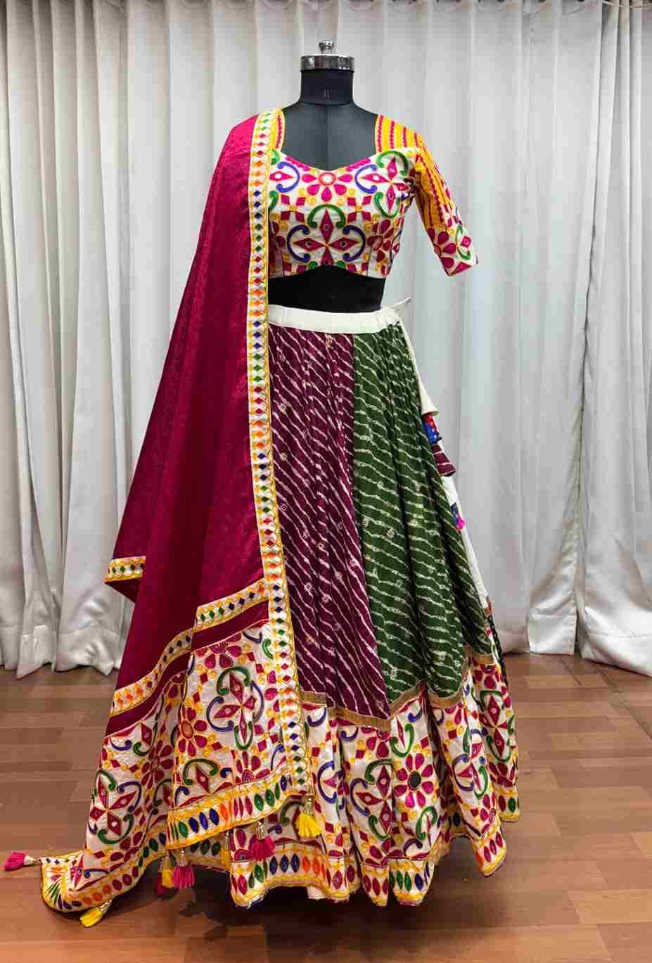 Raas Vol-26 By Shubhkala 11071 To 11075 Series Navratri Wear Collection Beautiful Stylish Colorful Fancy Party Wear & Occasional Wear Viscose Cotton/Silk Lehengas At Wholesale Price