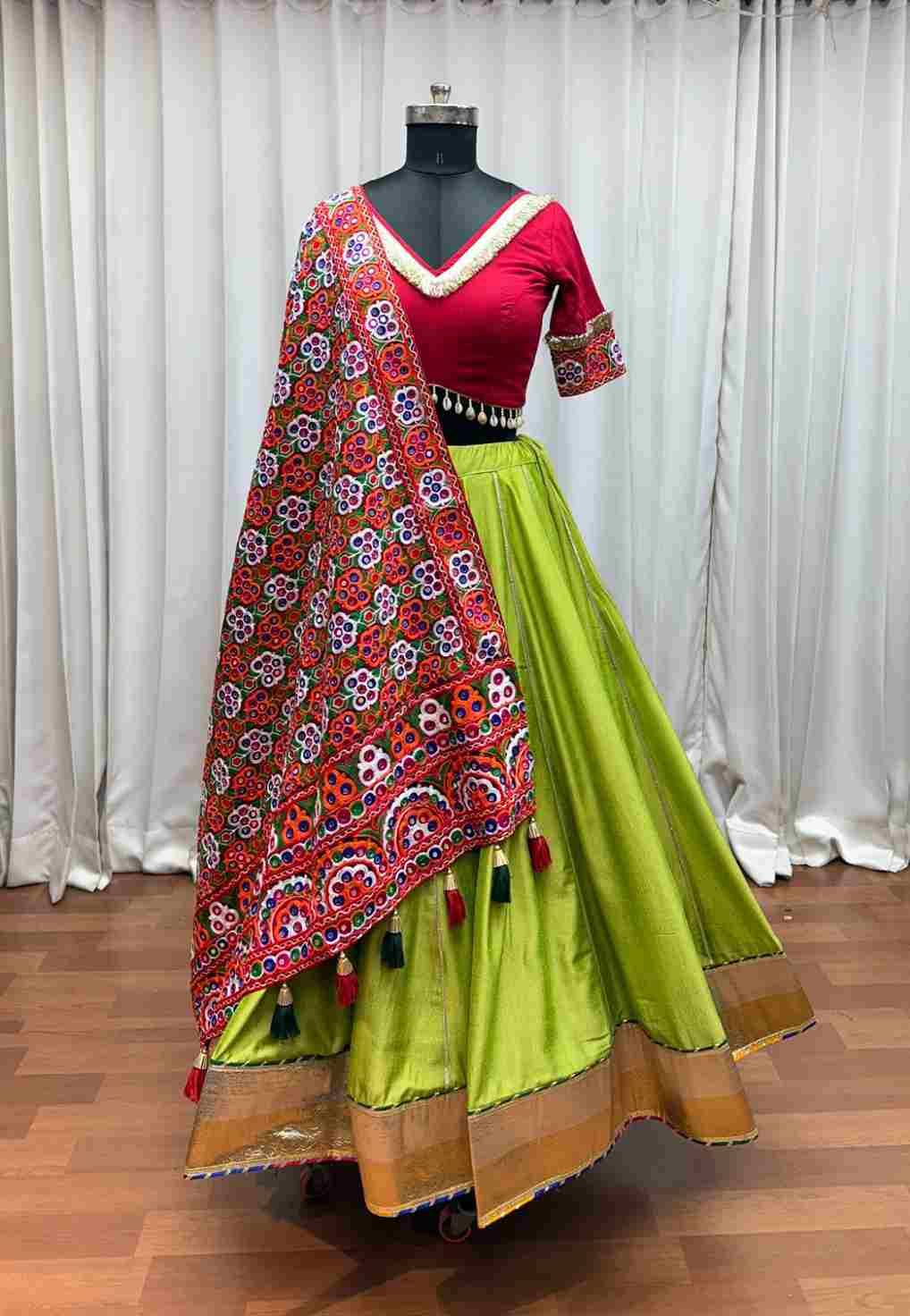 Raas Vol-26 By Shubhkala 11071 To 11075 Series Navratri Wear Collection Beautiful Stylish Colorful Fancy Party Wear & Occasional Wear Viscose Cotton/Silk Lehengas At Wholesale Price