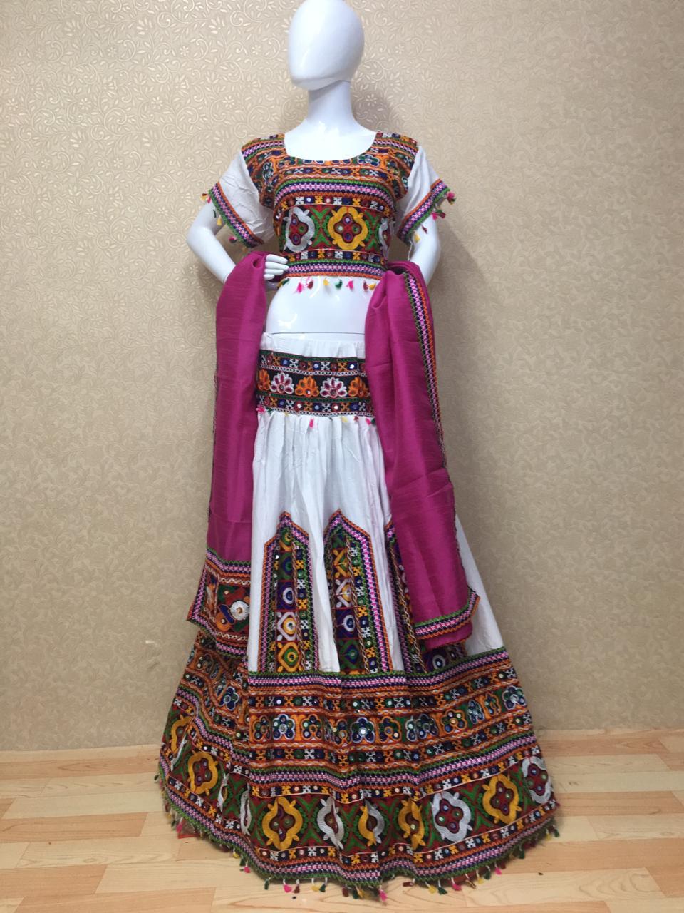 Navratri Special Vol-19 By Fashid Wholesale 1901 To 1905 Series Designer Beautiful Navratri Collection Occasional Wear & Party Wear Pure Muslin Silk Lehengas At Wholesale Price