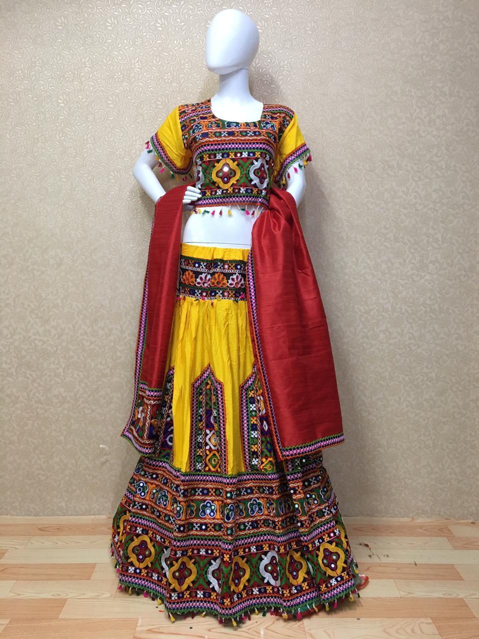 Navratri Special Vol-19 By Fashid Wholesale 1901 To 1905 Series Designer Beautiful Navratri Collection Occasional Wear & Party Wear Pure Muslin Silk Lehengas At Wholesale Price