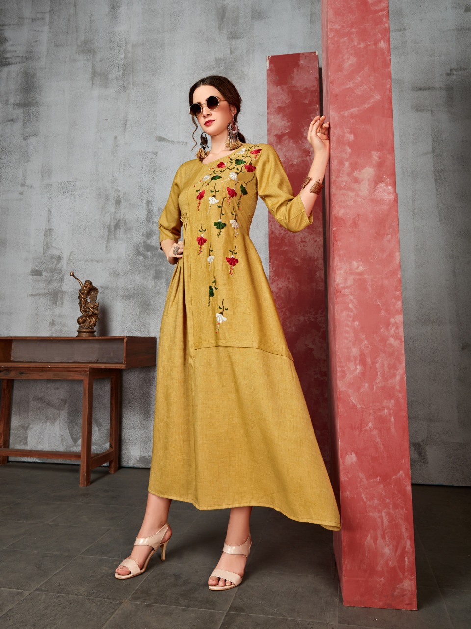 Sui Dhaaga Vol-3 By Shivasuki 3001 To 3008 Series Beautiful Colorful Stylish Fancy Casual Wear & Ethnic Wear & Ready To Wear Rayon Slub Viscose Kurtis At Wholesale Price
